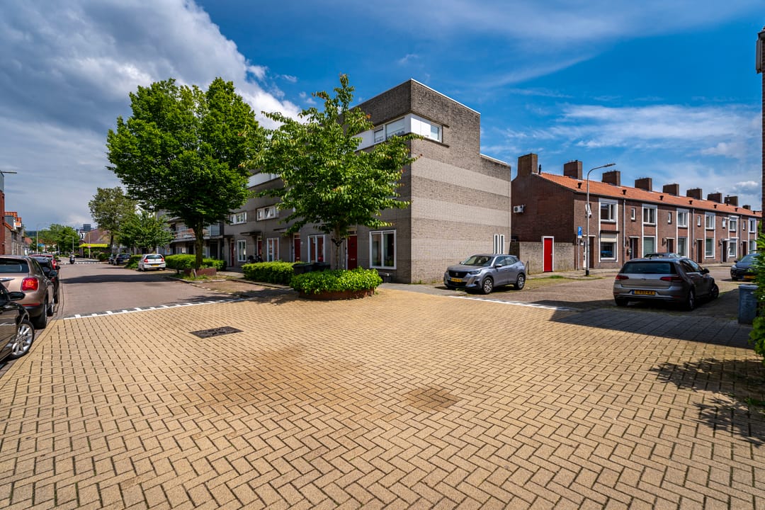 Photo 32 of Jacob Lemairestraat 8