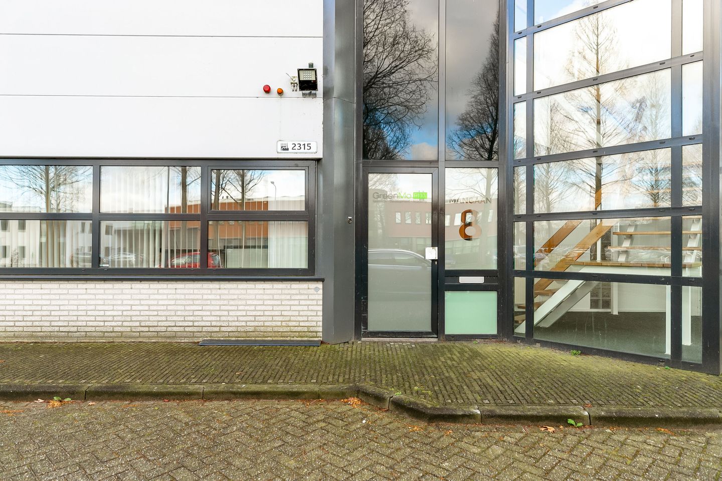 Bekijk foto 2 van Mangaan 8