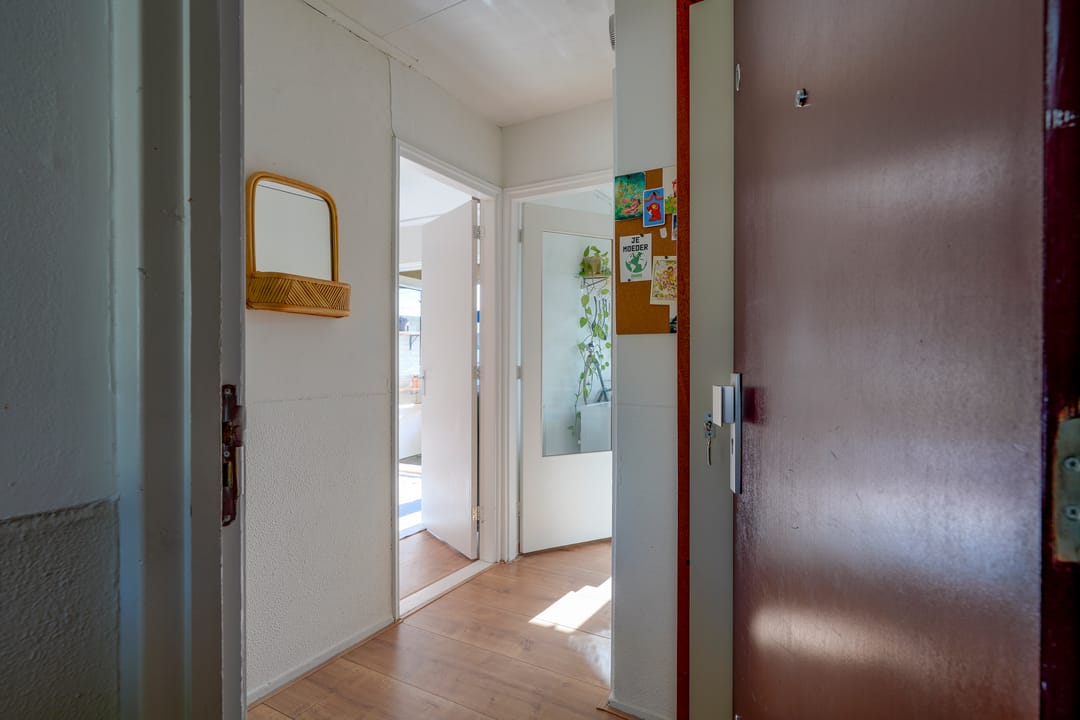 Characterful 3-Room Apartment with Balcony in Popular Nieuw-Engeland — 7