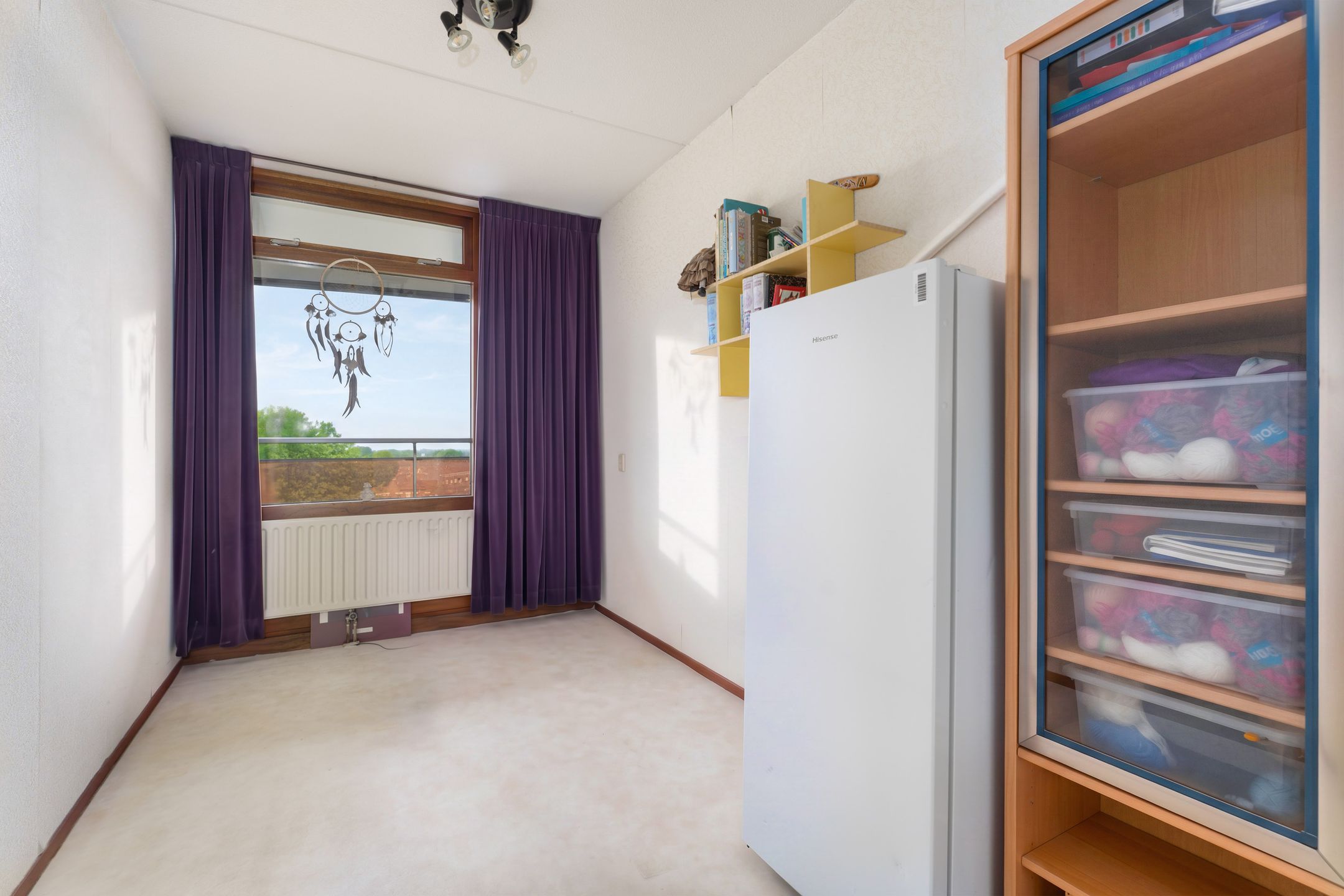 Bright Sixth-Floor Apartment with Two Bedrooms and Spacious Balcony in Heerlen — 12
