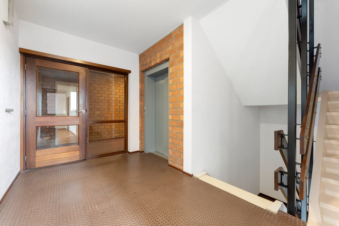 Bright Sixth-Floor Apartment with Two Bedrooms and Spacious Balcony in Heerlen — 17
