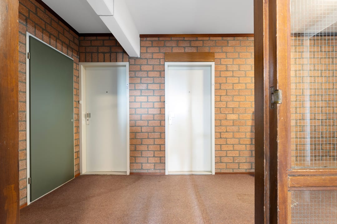 Bright Sixth-Floor Apartment with Two Bedrooms and Spacious Balcony in Heerlen — 16