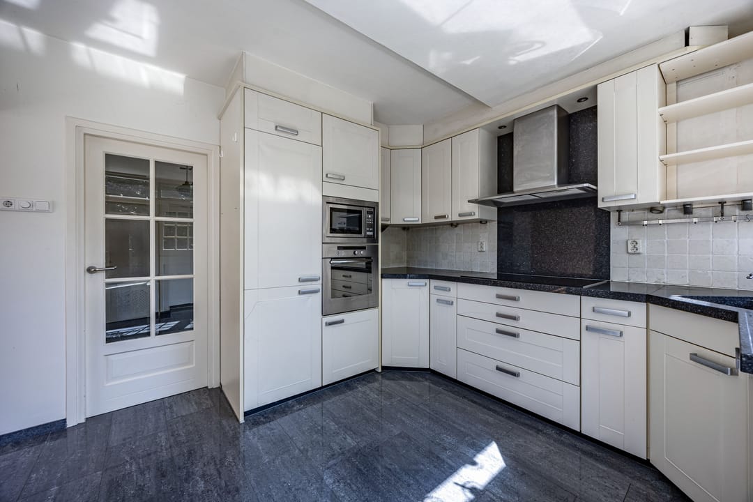 Spacious Semi-Detached House with 5 Bedrooms and 2 Bathrooms in Sijsjesberg — 22