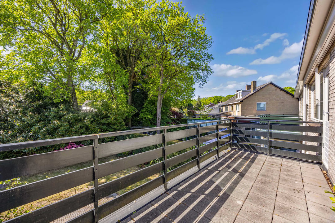 Spacious Semi-Detached House with 5 Bedrooms and 2 Bathrooms in Sijsjesberg — 32