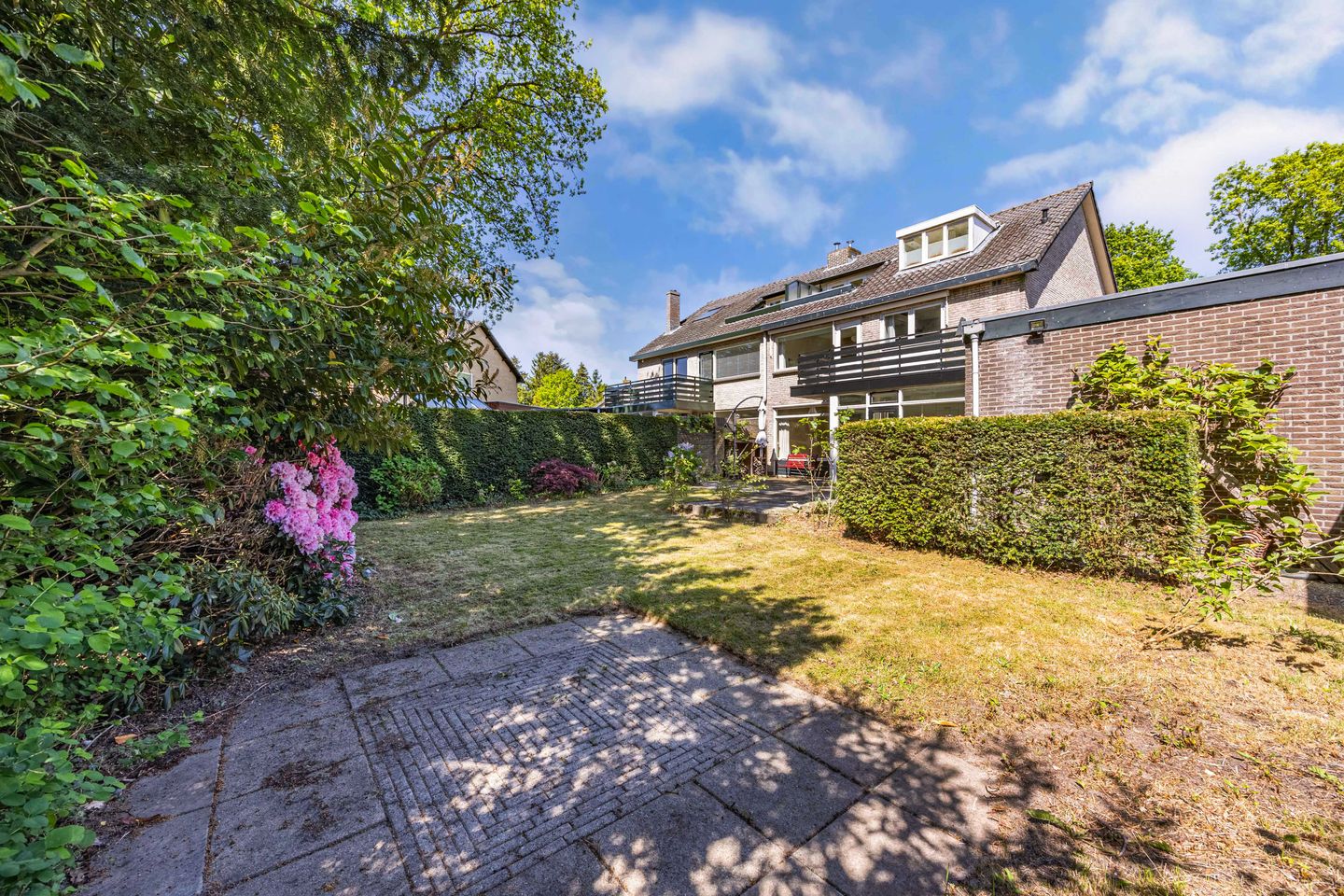 Spacious Semi-Detached House with 5 Bedrooms and 2 Bathrooms in Sijsjesberg — 19