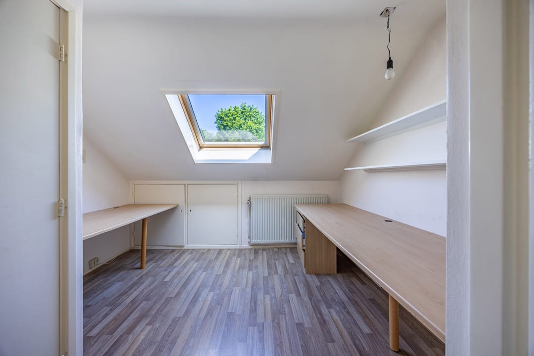 Spacious Semi-Detached House with 5 Bedrooms and 2 Bathrooms in Sijsjesberg — 38