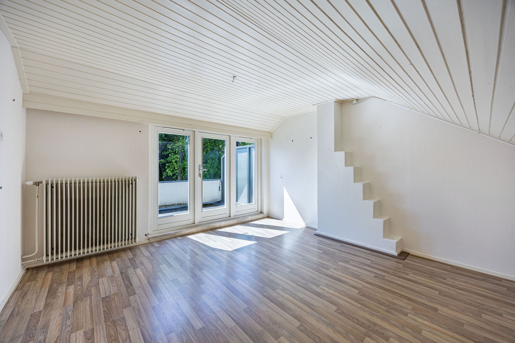 Spacious Semi-Detached House with 5 Bedrooms and 2 Bathrooms in Sijsjesberg — 39