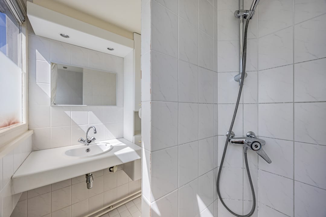 Spacious Semi-Detached House with 5 Bedrooms and 2 Bathrooms in Sijsjesberg — 43