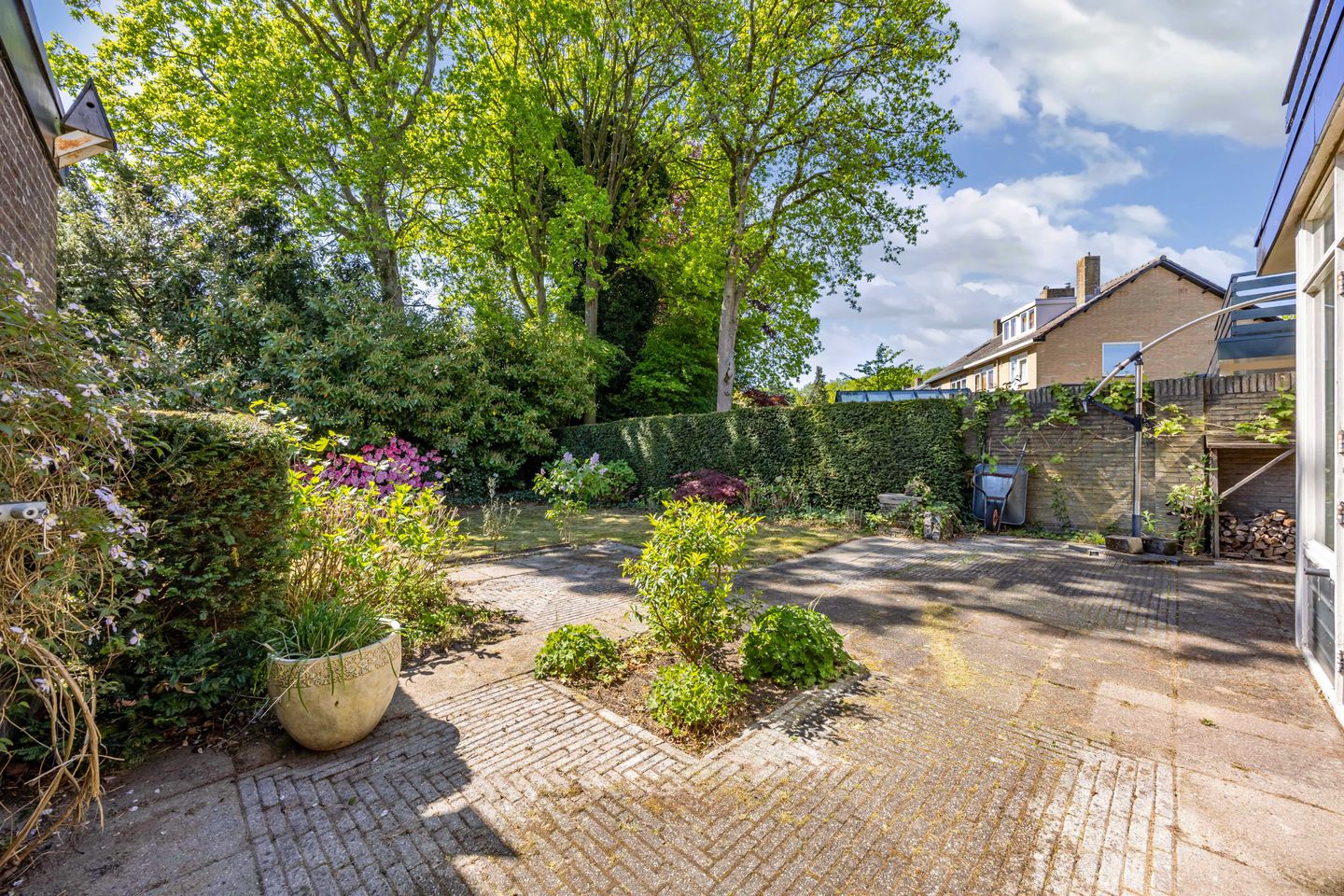 Spacious Semi-Detached House with 5 Bedrooms and 2 Bathrooms in Sijsjesberg — 49