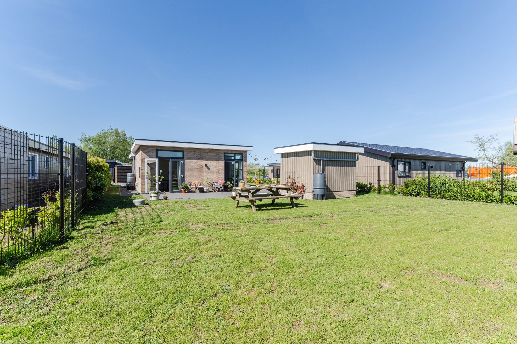 2-bedroom freehold villa in Molenschot — photo 2 of 5