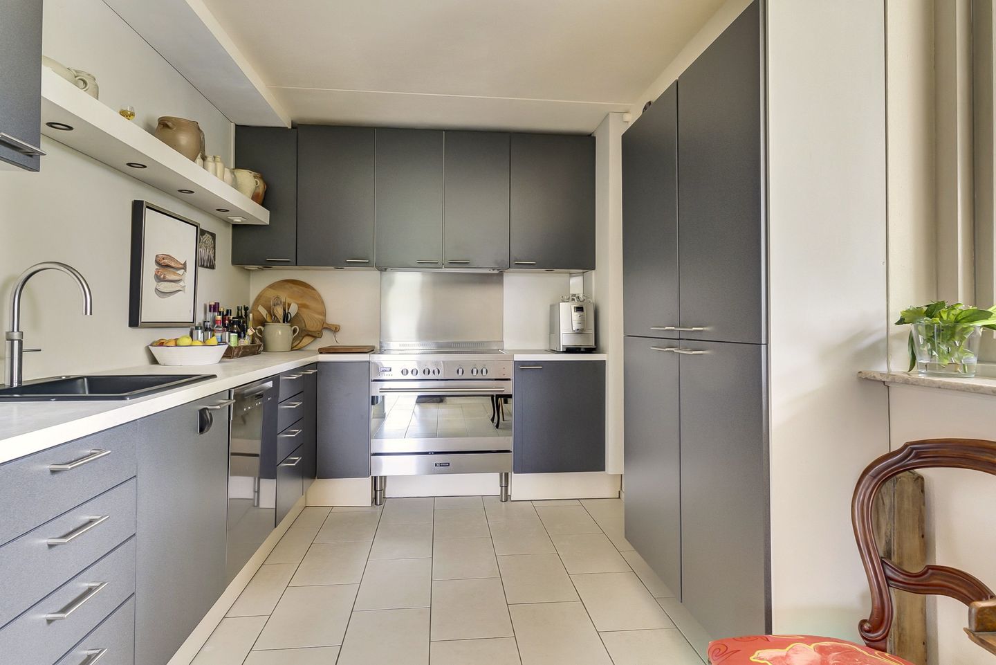 Spacious Detached Home in Elst with South-Facing Garden and Solar Panels — 20