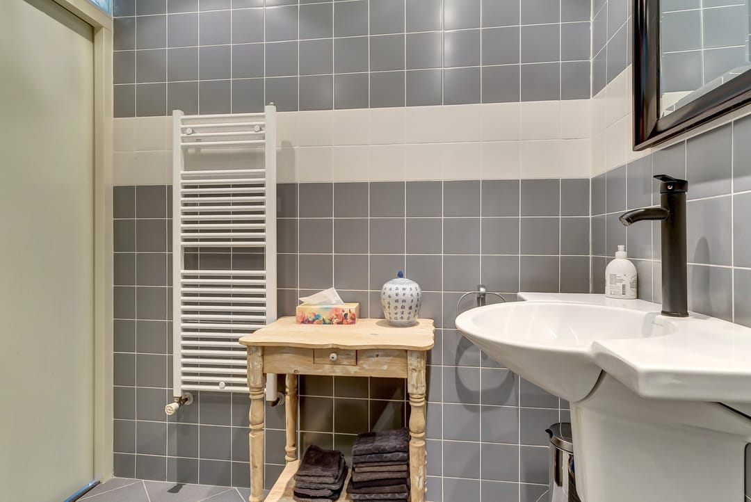 Spacious Detached Home in Elst with South-Facing Garden and Solar Panels — 26