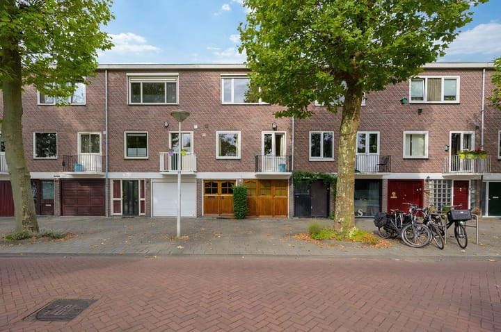 Photo 2 of Burgemeester Eliasstraat 61
