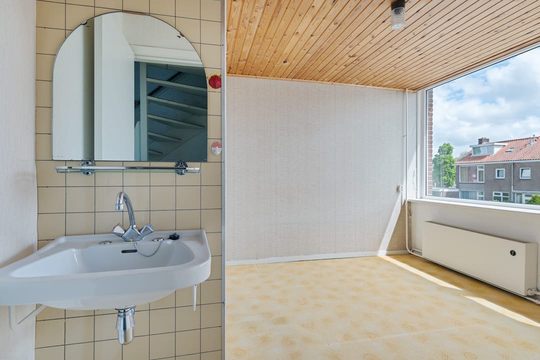 Photo 13 of Tulpstraat 9