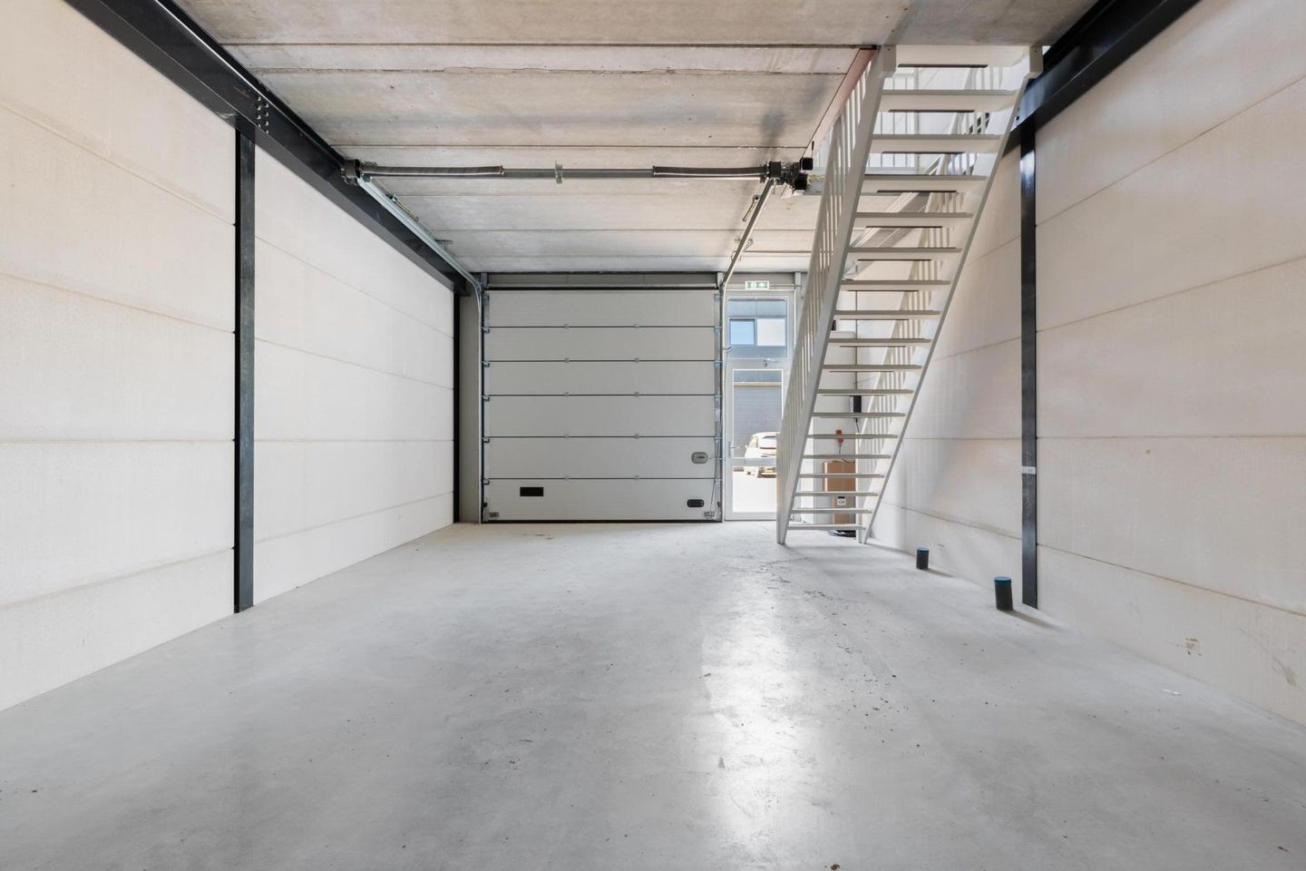 View photo 2 of Dirk Verheulweg 2-B8