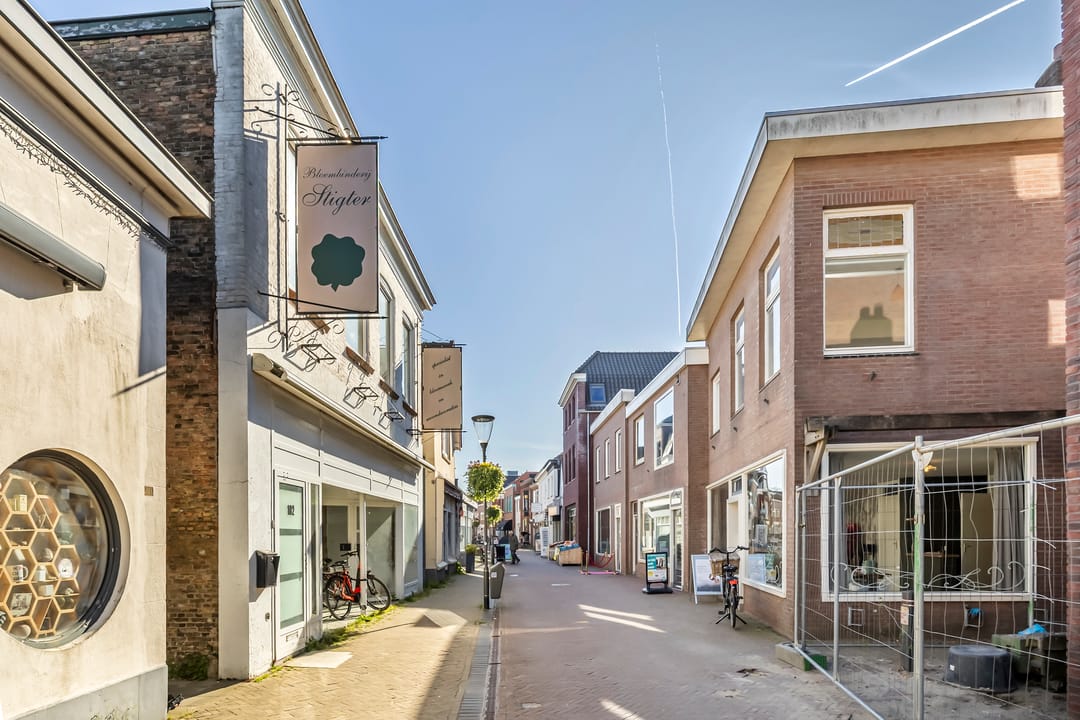 Photo 17 of Hoogstraat 105-B