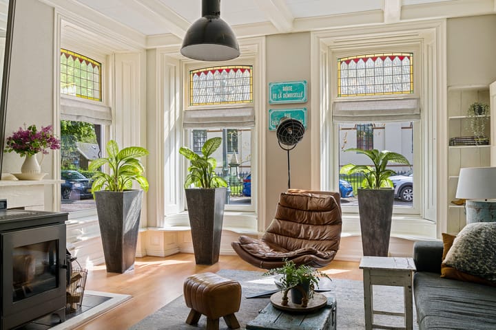 Vrijstaande woning te koop: Kerkplein 7, Grijpskerk
