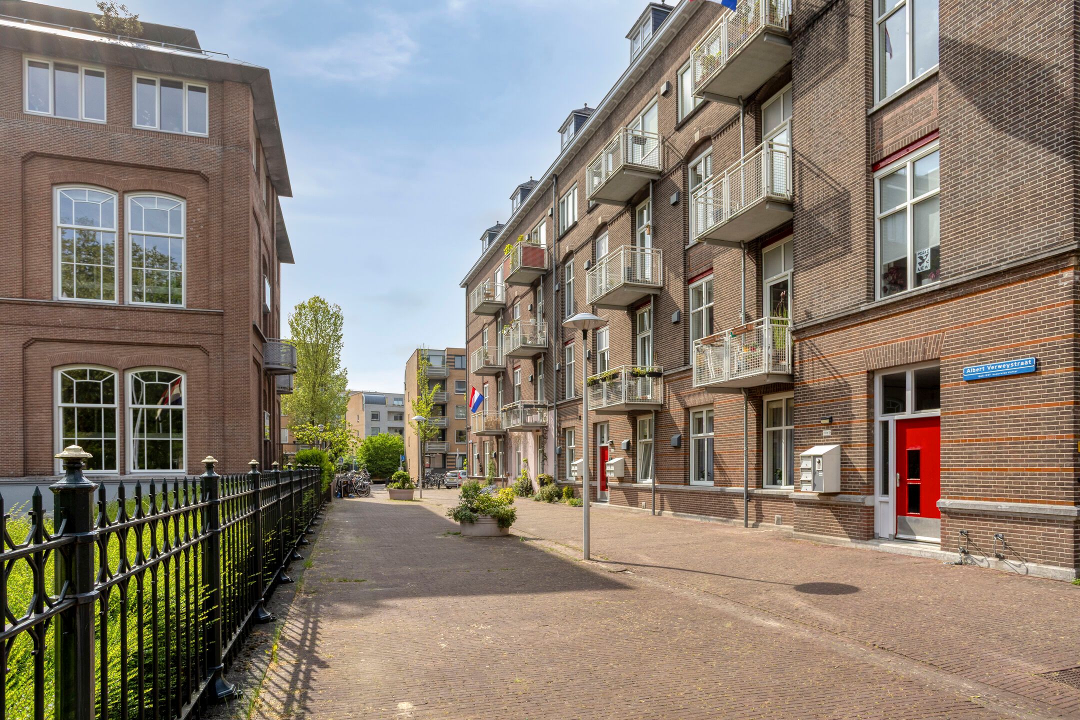 Photo 21 of Arthur van Schendelstraat 64