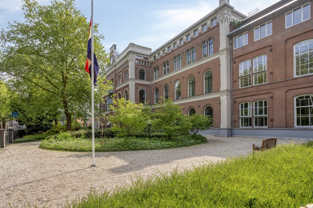 Photo 22 of Arthur van Schendelstraat 64
