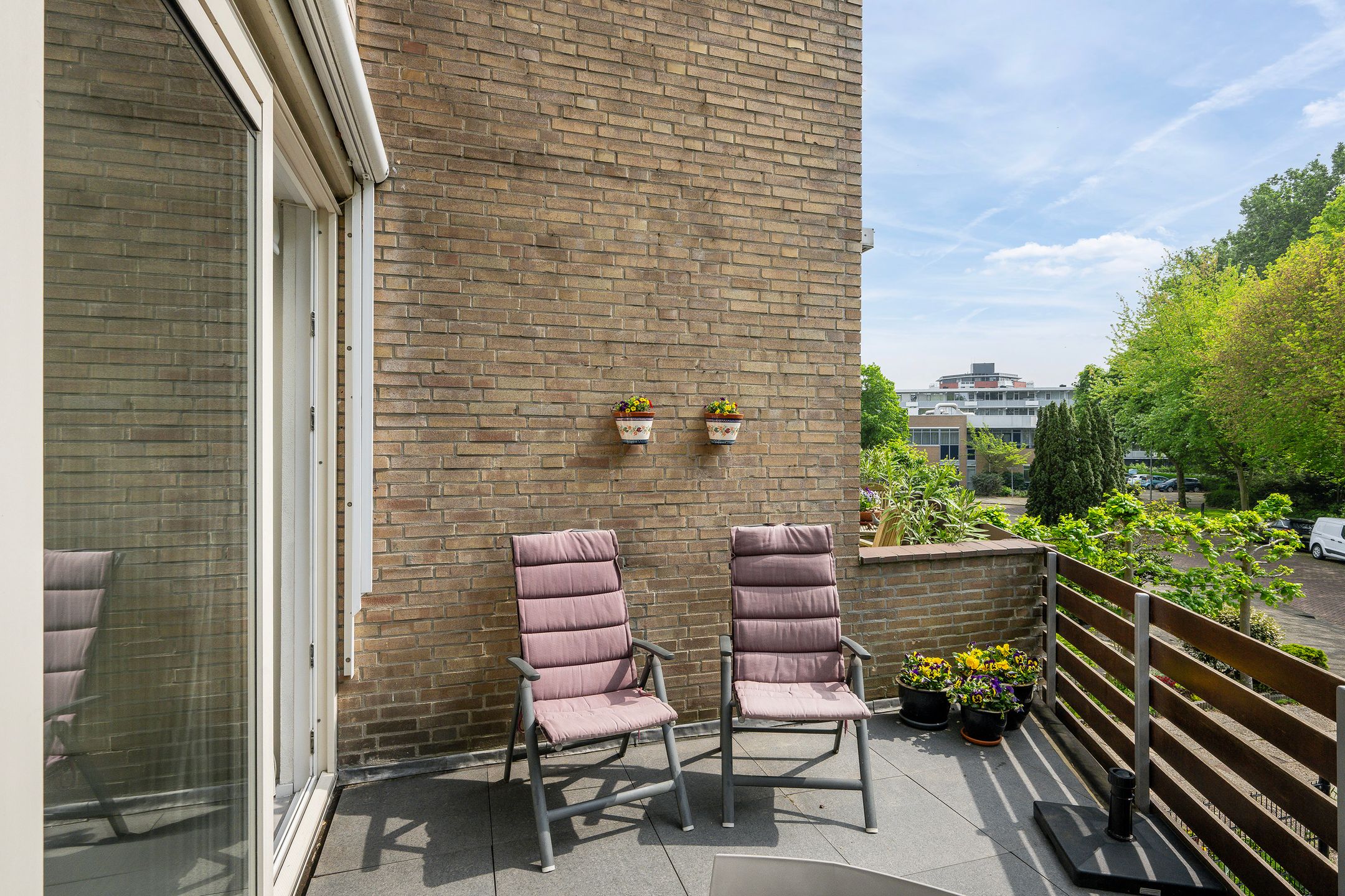 Photo 21 of Johan Willem Frisolaan 20