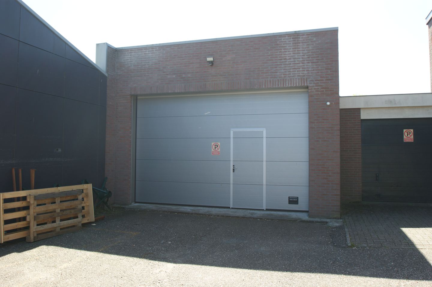 Bekijk foto 1 van Dennenlaan 56 achter