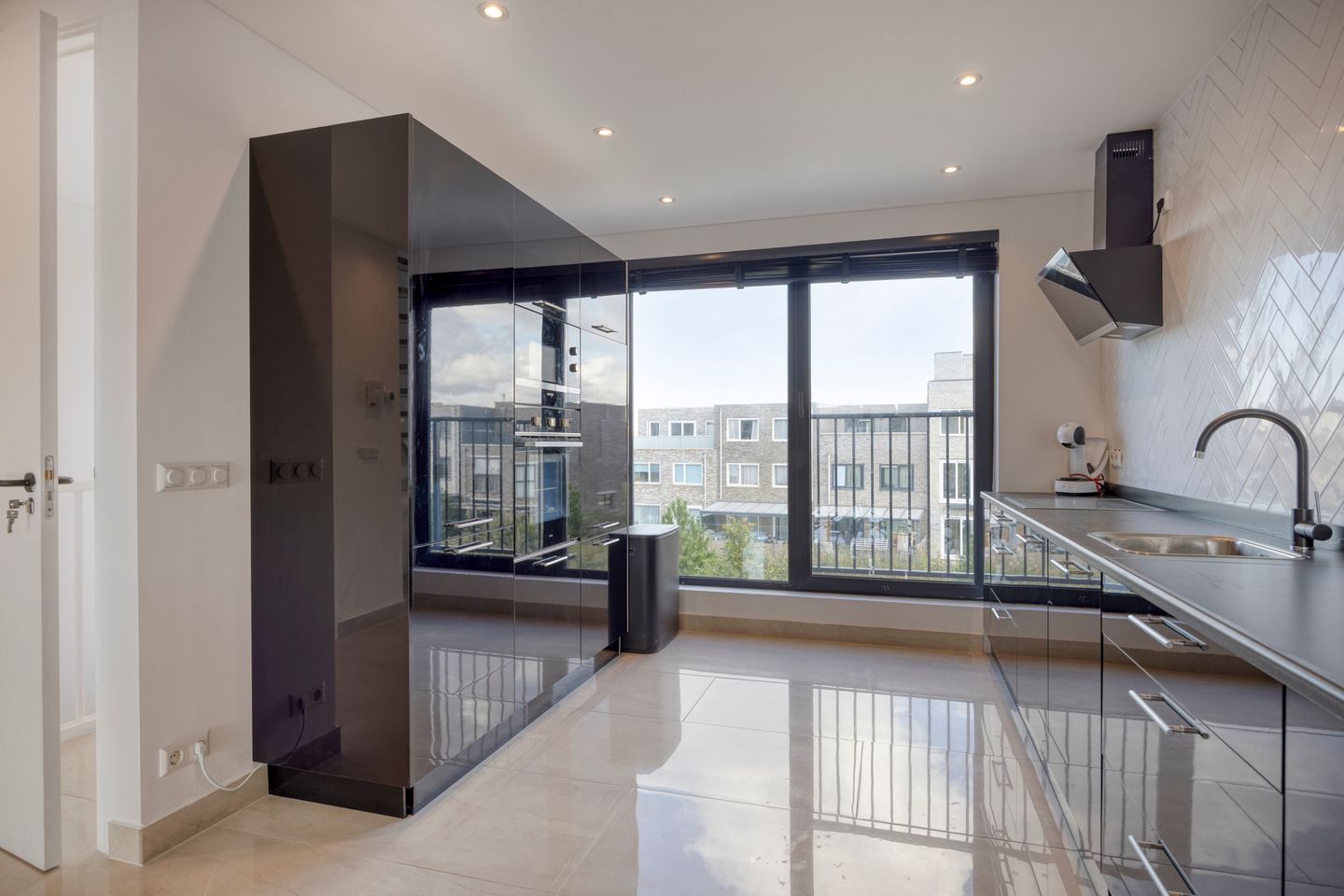 Photo 19 of Jesse Owensstraat 54