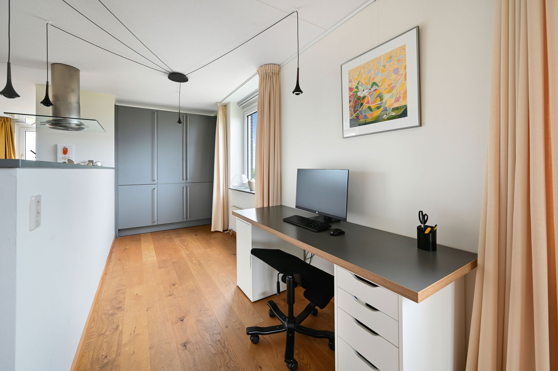 Spacious Seventh Floor Apartment with Panoramic Views in Leidschenveen — 21