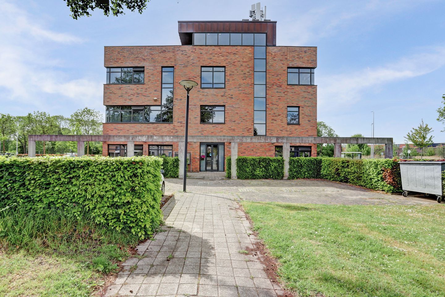 Bekijk foto 1 van Lemelerberg 29