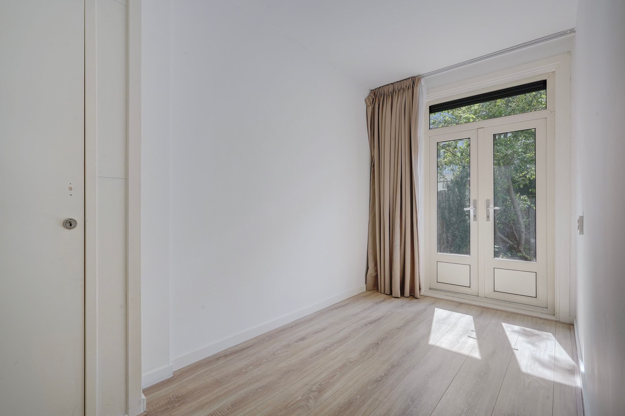 Photo 15 of Reinwardtstraat 96