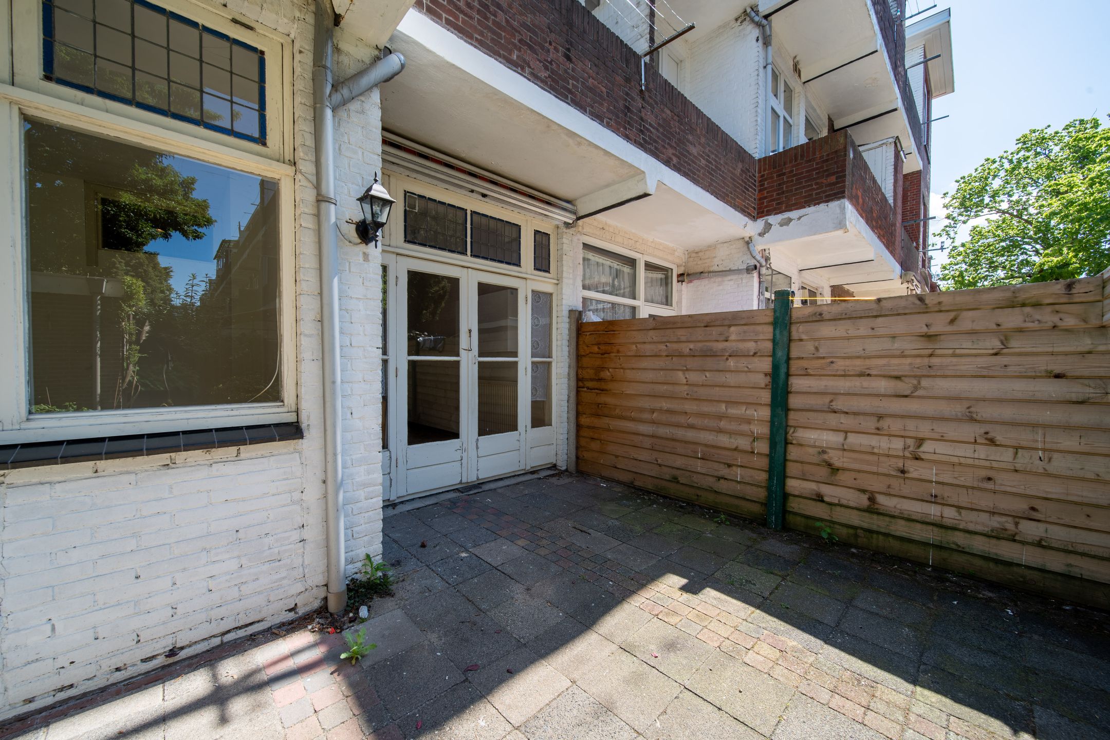 Charming 1930s Ground Floor Apartment with Deep Southwest Garden in The Hague — 30