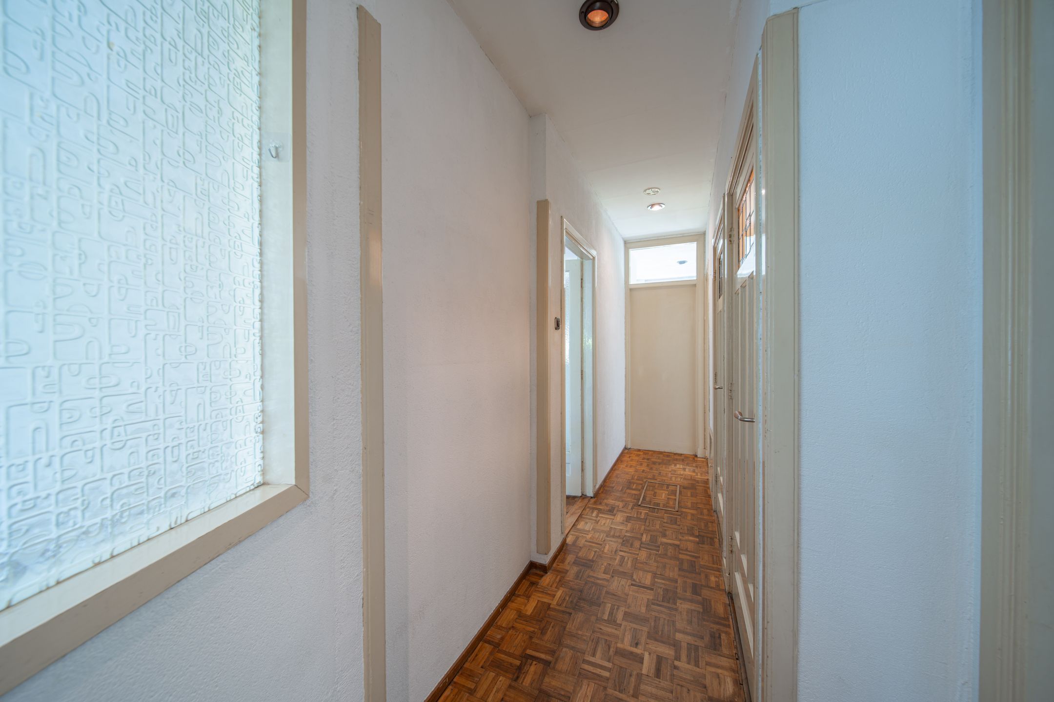 Charming 1930s Ground Floor Apartment with Deep Southwest Garden in The Hague — 18
