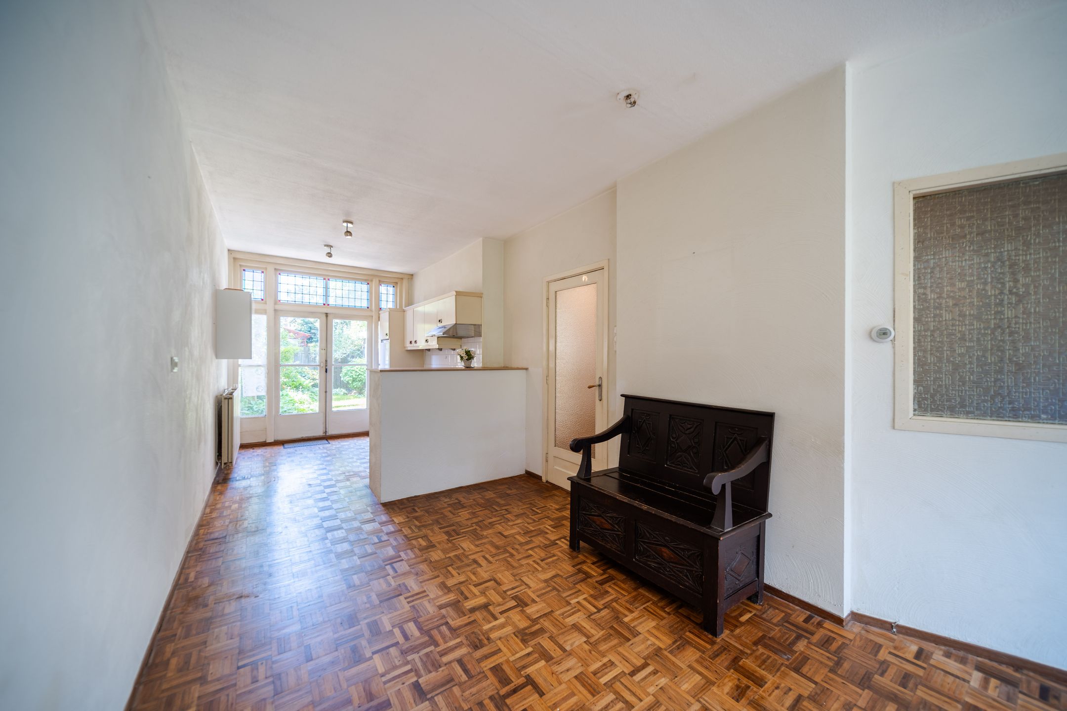 Charming 1930s Ground Floor Apartment with Deep Southwest Garden in The Hague — 9