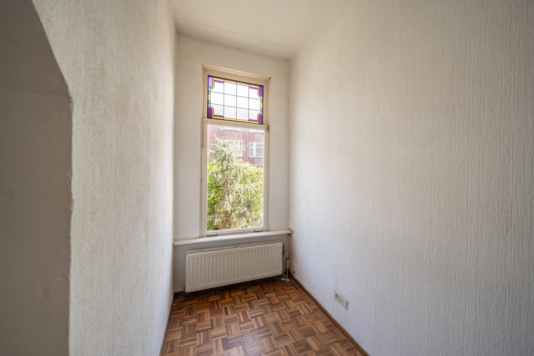 Charming 1930s Ground Floor Apartment with Deep Southwest Garden in The Hague — 16