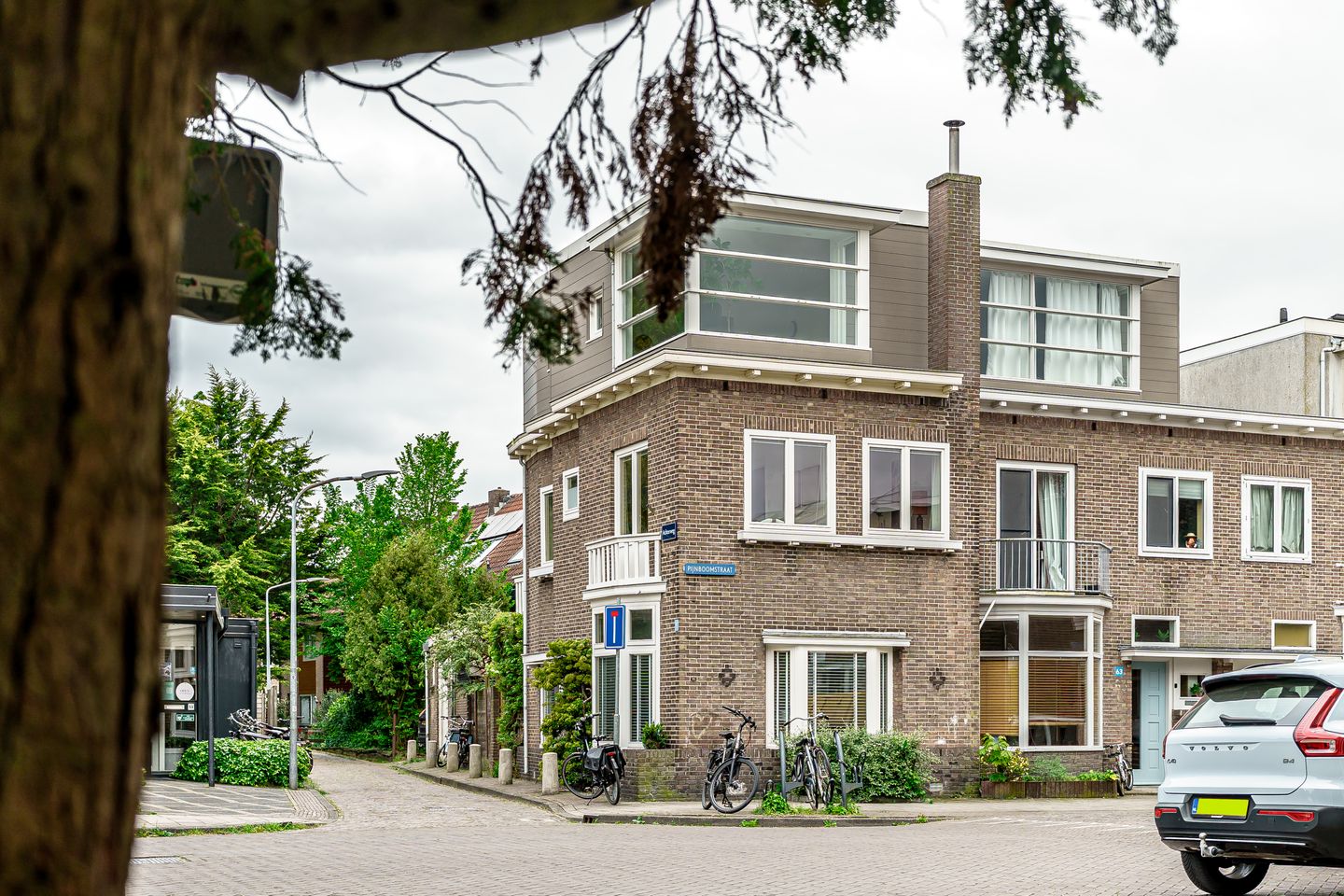 Foto 1 van Pijnboomstraat 61