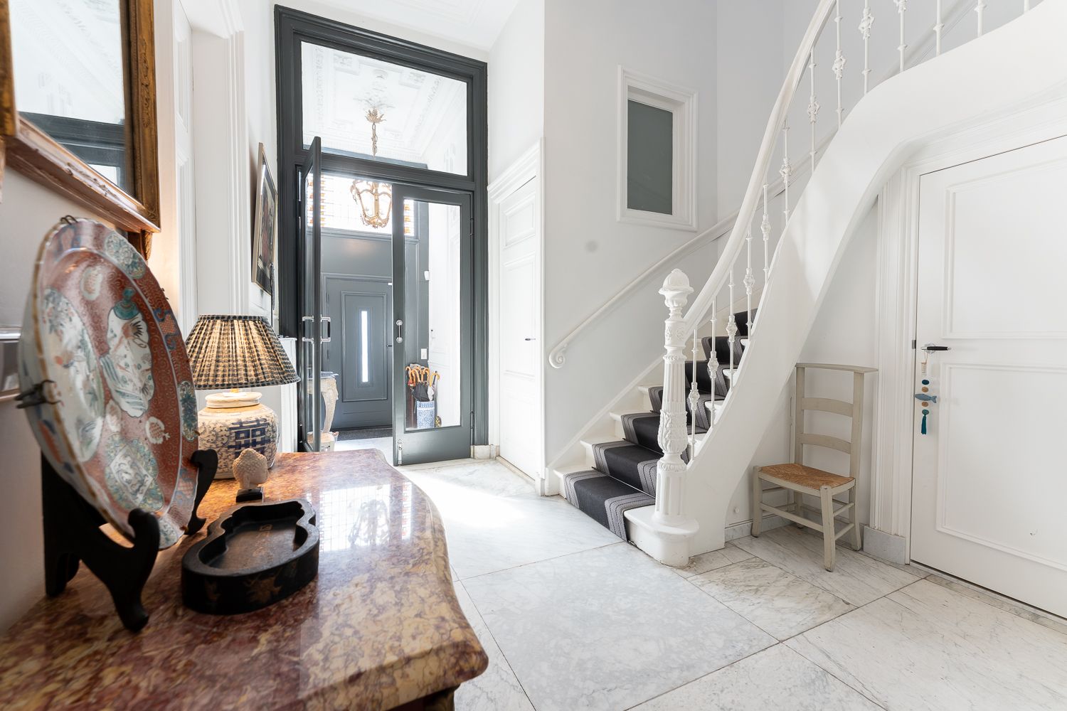 Photo 24 of Riouwstraat 8