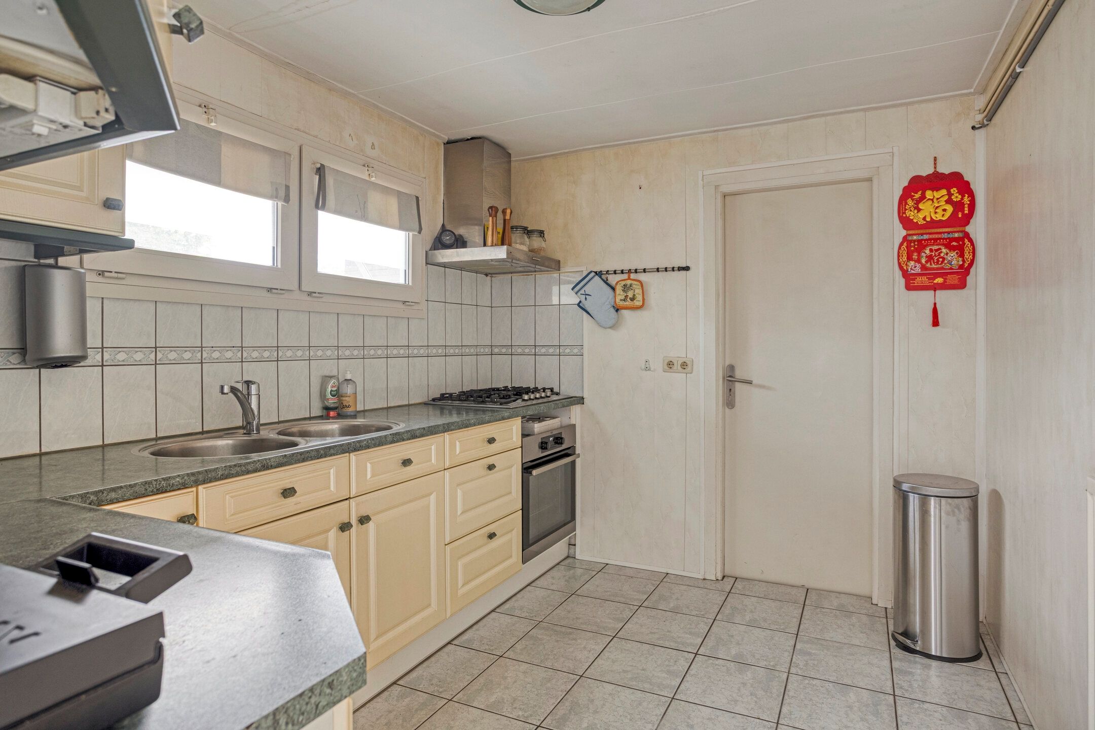 Charming Corner House with Free View and Garage in Yerseke — 9
