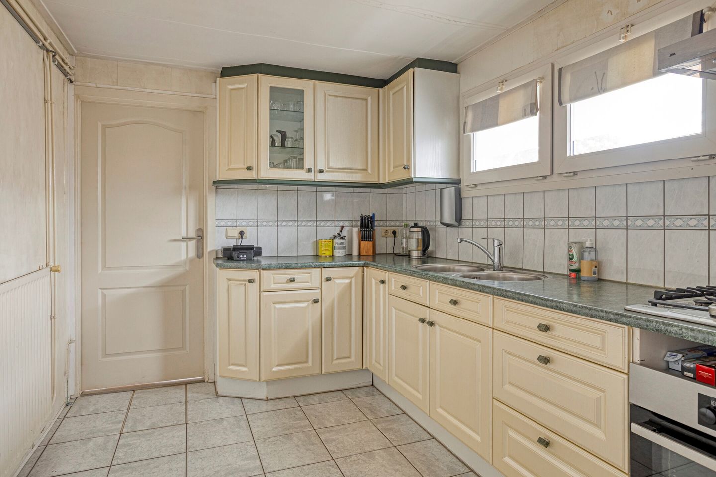 Charming Corner House with Free View and Garage in Yerseke — 10