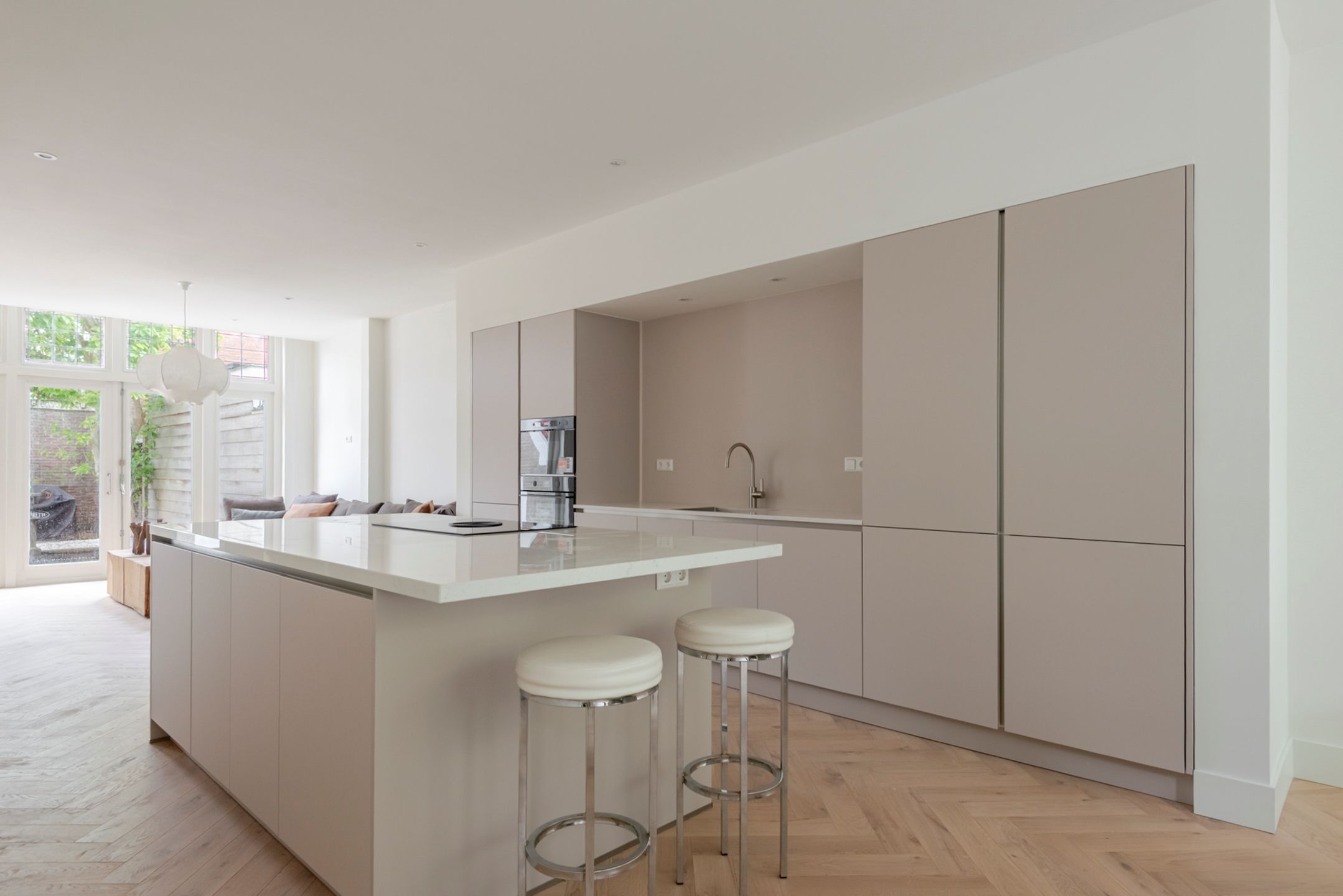 Photo 9 of Emmastraat 85