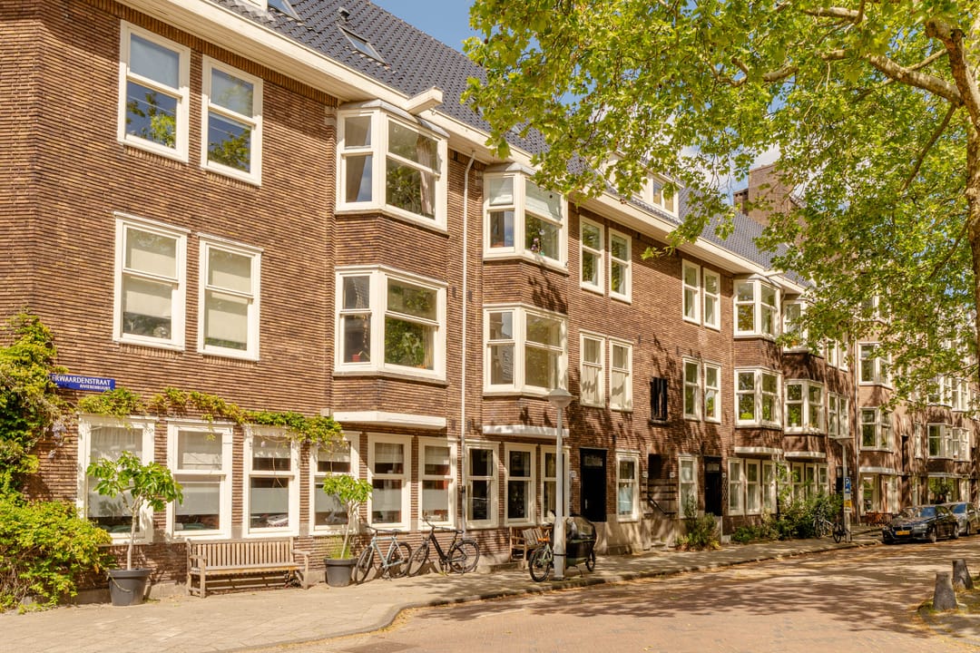 Photo 1 of Uiterwaardenstraat 352