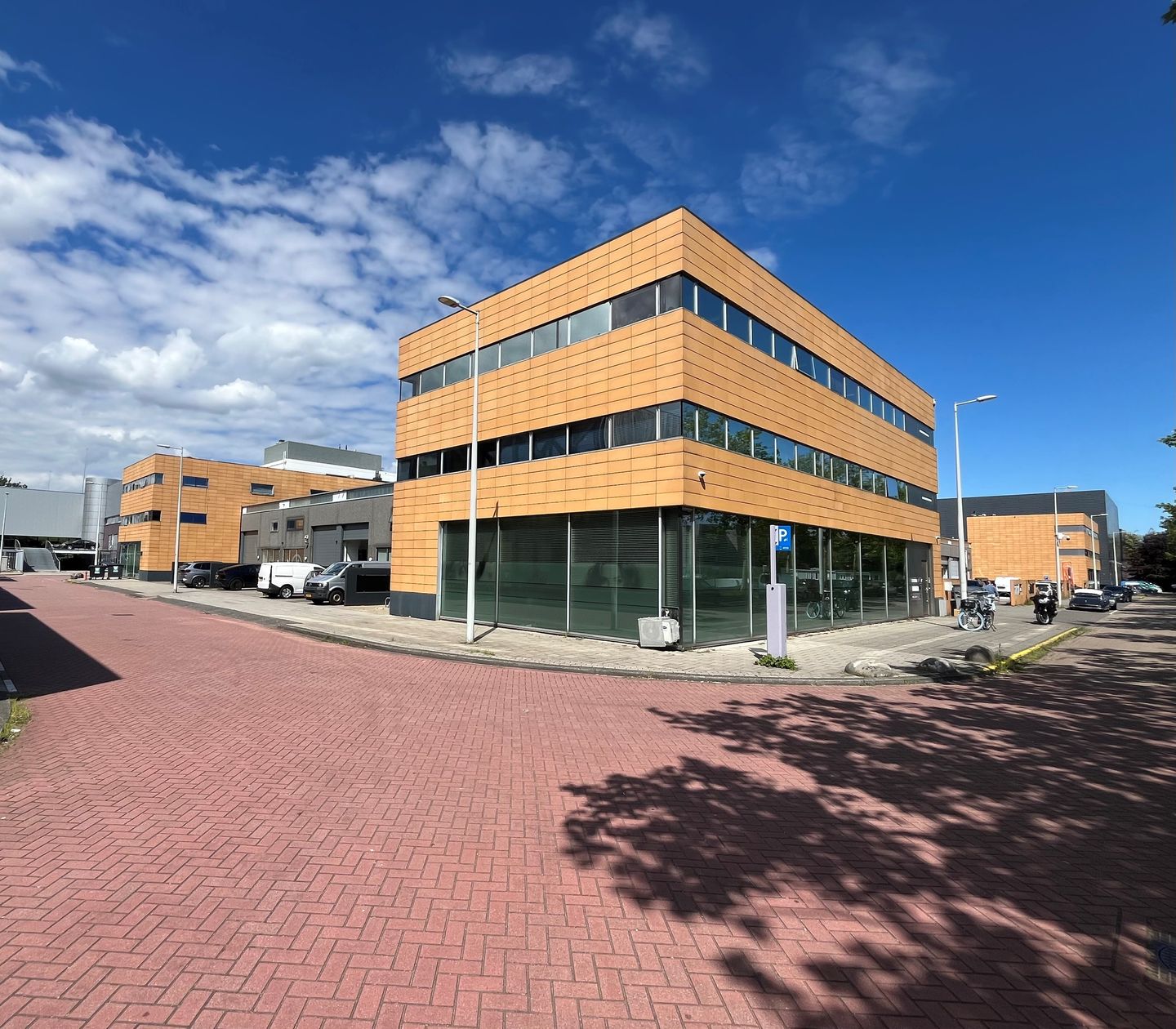 Bekijk foto 3 van Pieter Braaijweg 77