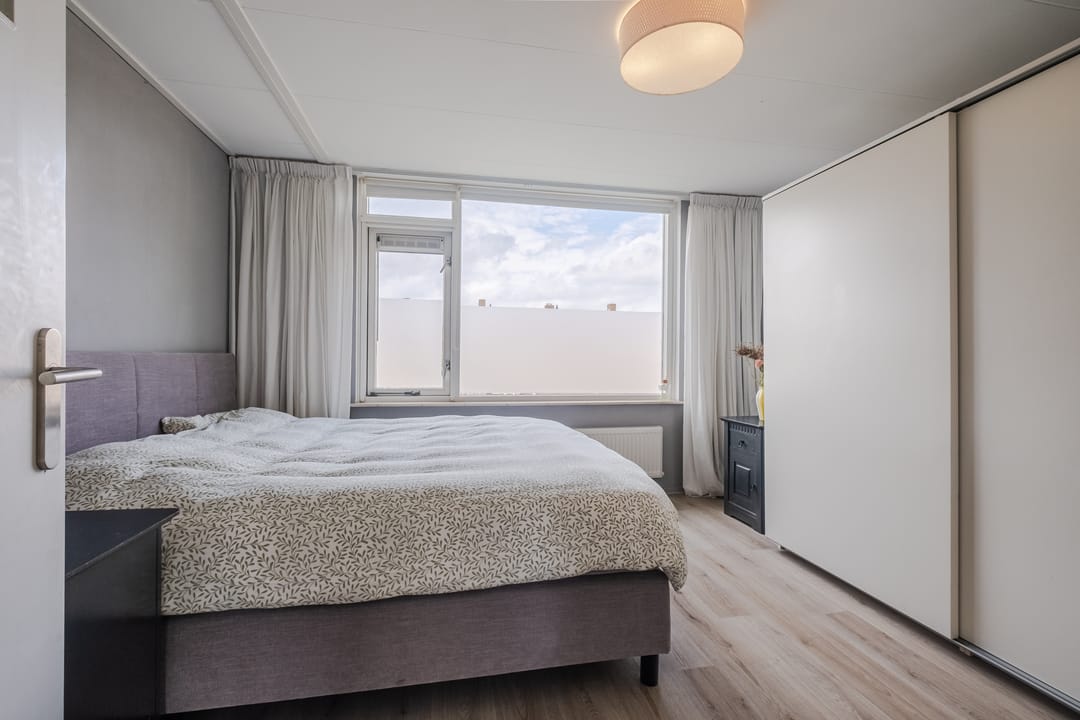 Photo 16 of Van Binsbergenstraat 14