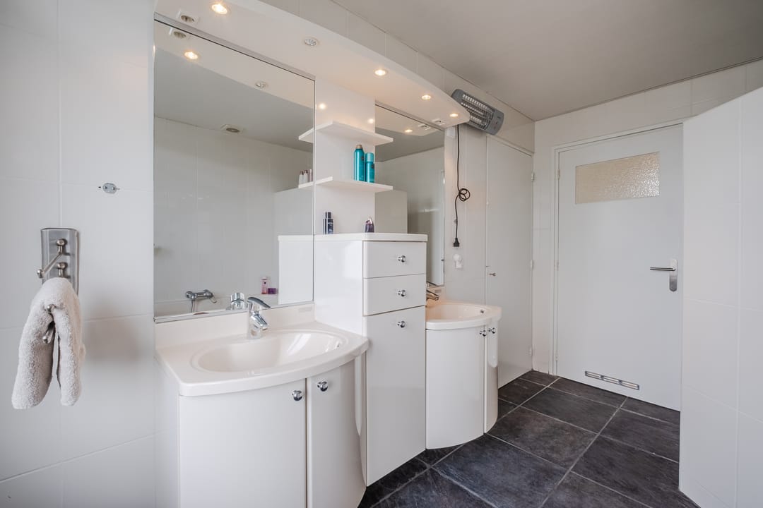 Photo 23 of Van Binsbergenstraat 14