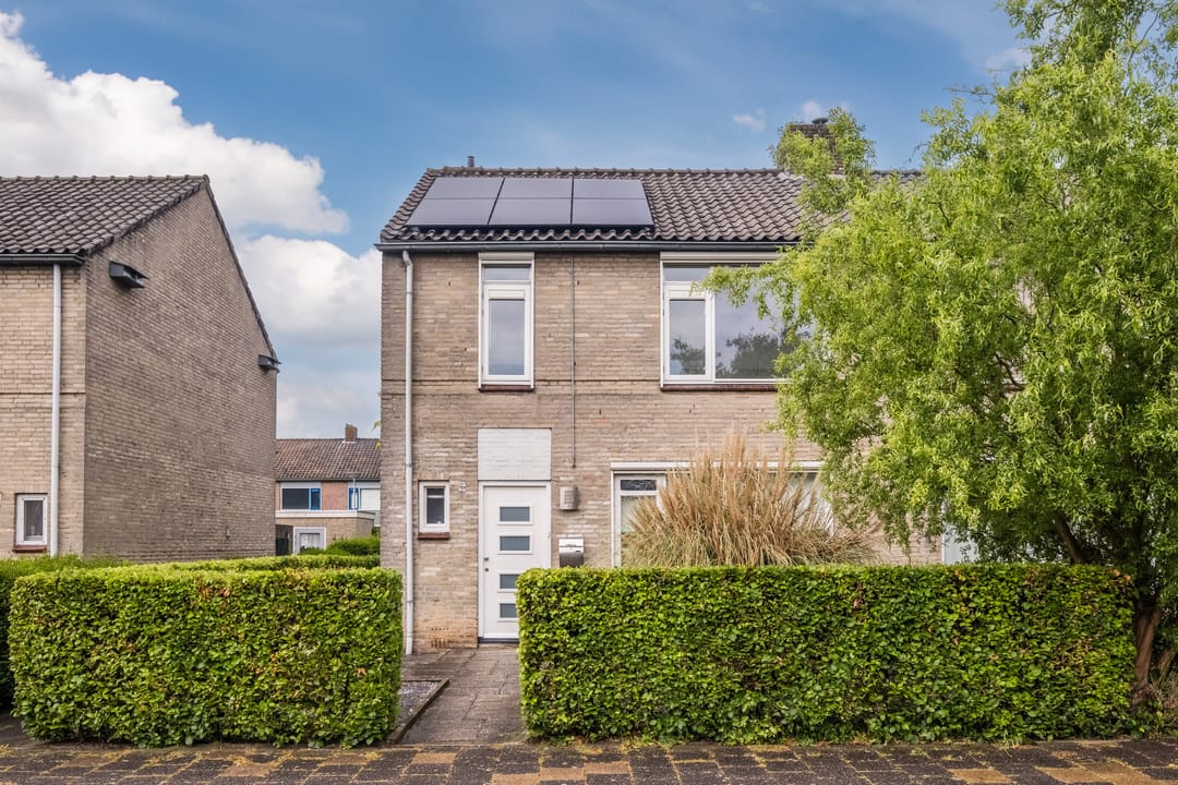 Photo 1 of Van Binsbergenstraat 14
