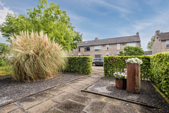 Photo 2 of Van Binsbergenstraat 14