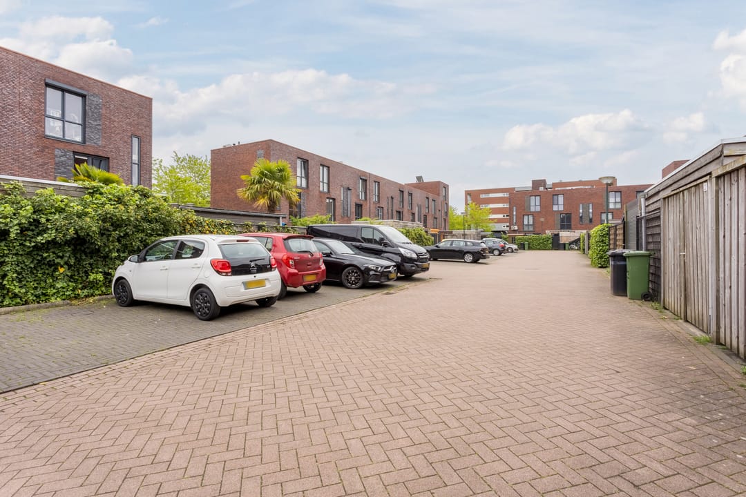 Energy-Efficient Terraced Home with Sunny South Garden in Veghel — 32