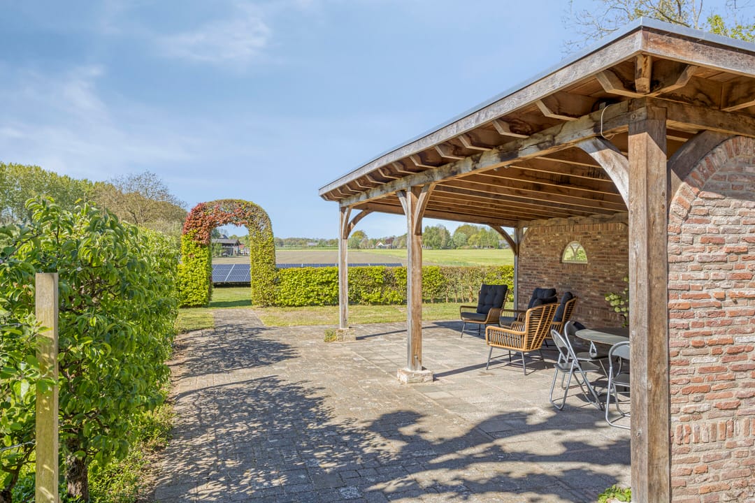 Photo 86 of Emperweg 84