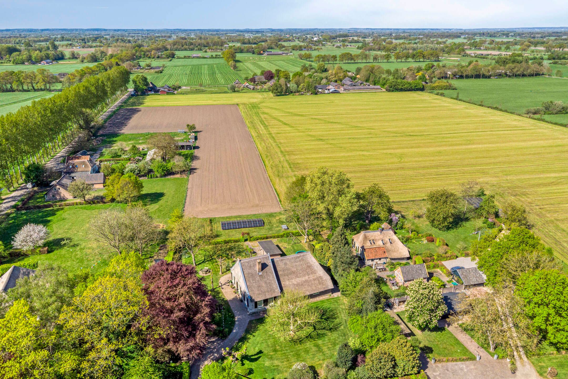 Photo 102 of Emperweg 84