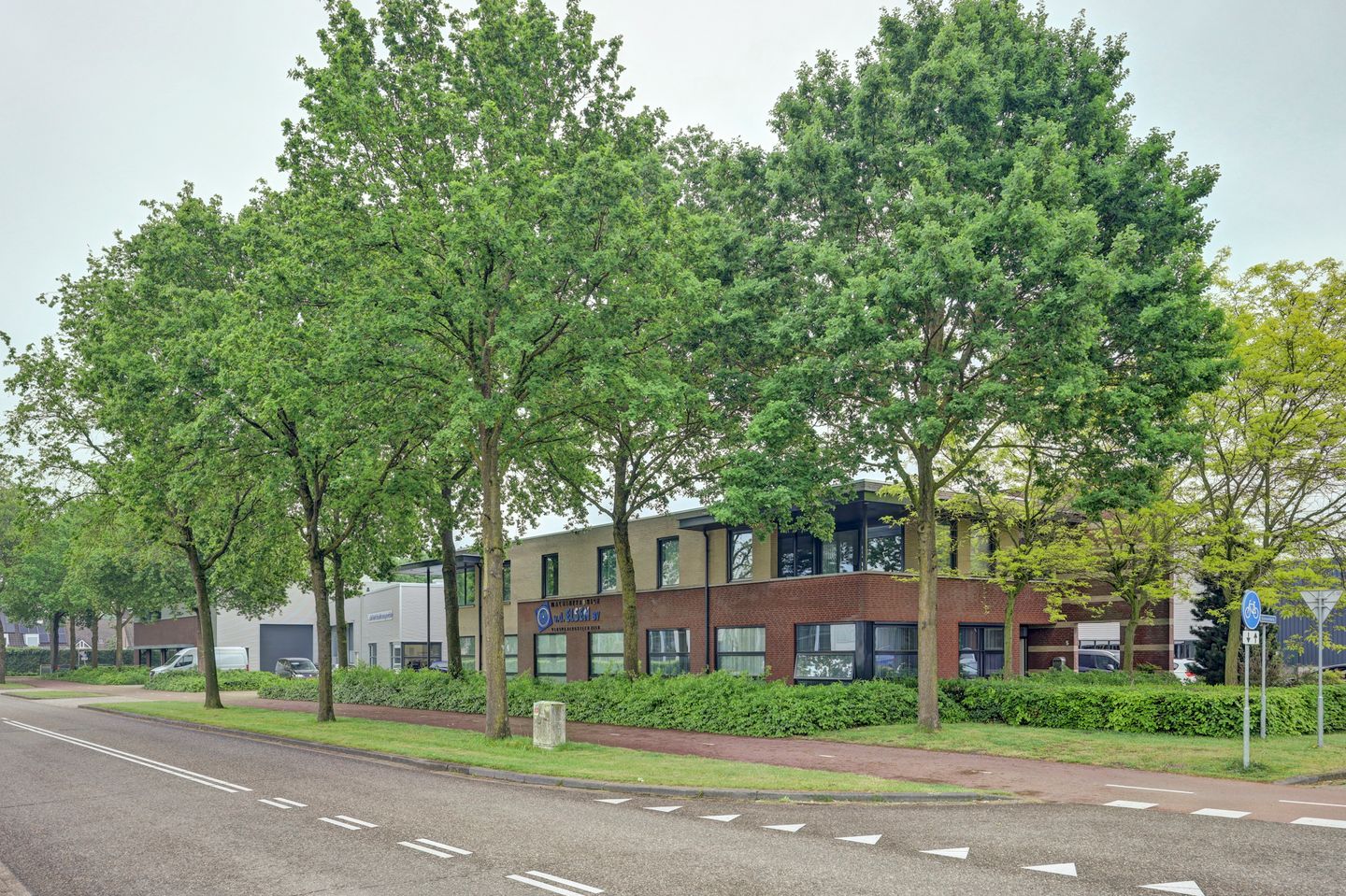 View photo 1 of De Waterlaat 3-5