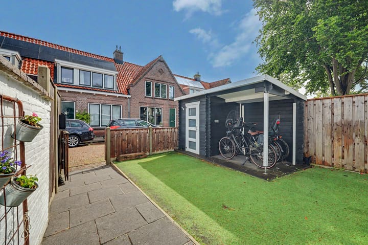 Tussenwoning te koop: Jacob Catsstraat 2, Middelburg