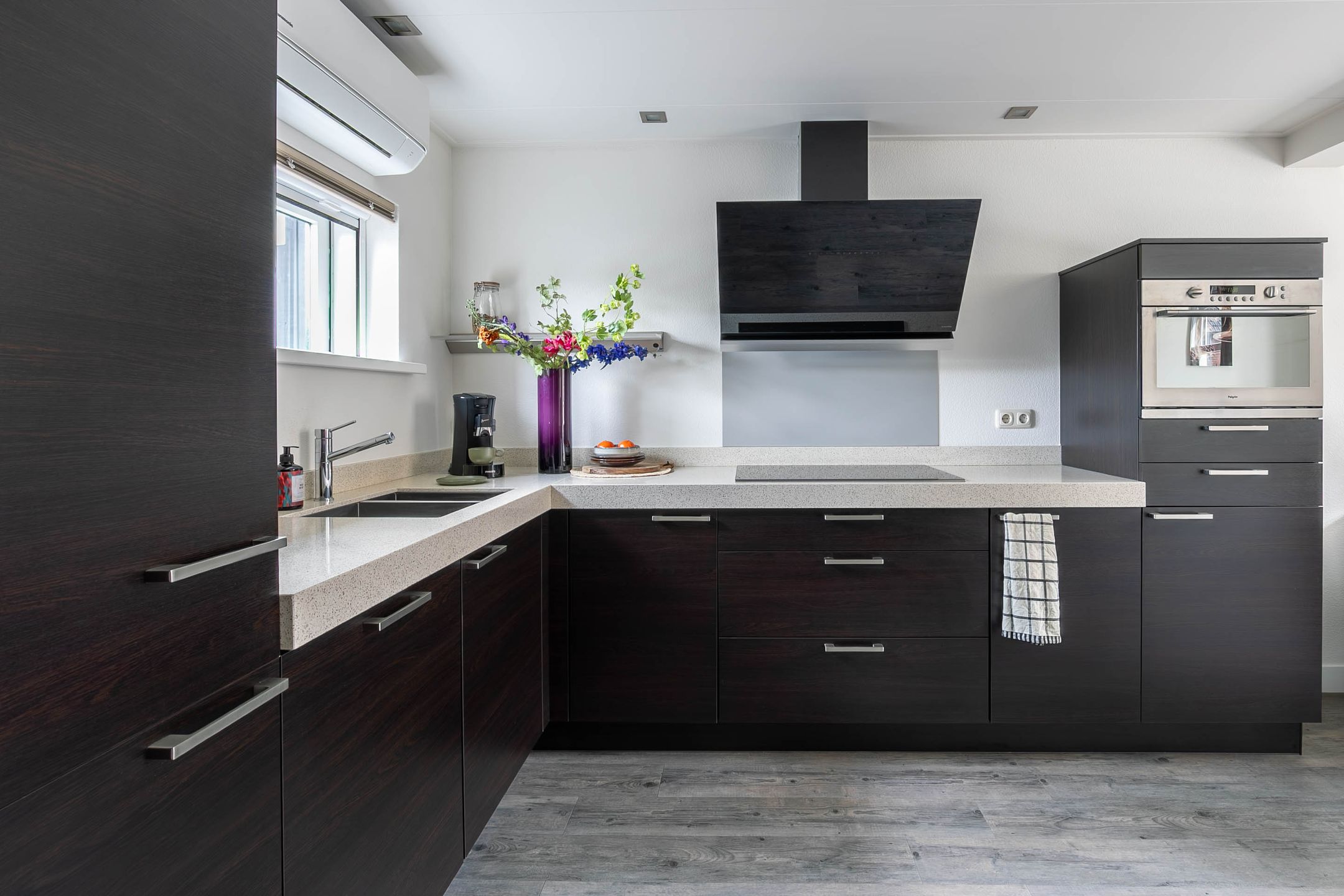 Detached home with spacious garden and garage in Meerkerk — 9